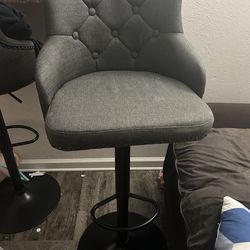 2 swivel bar stools, adjustable wth backrest