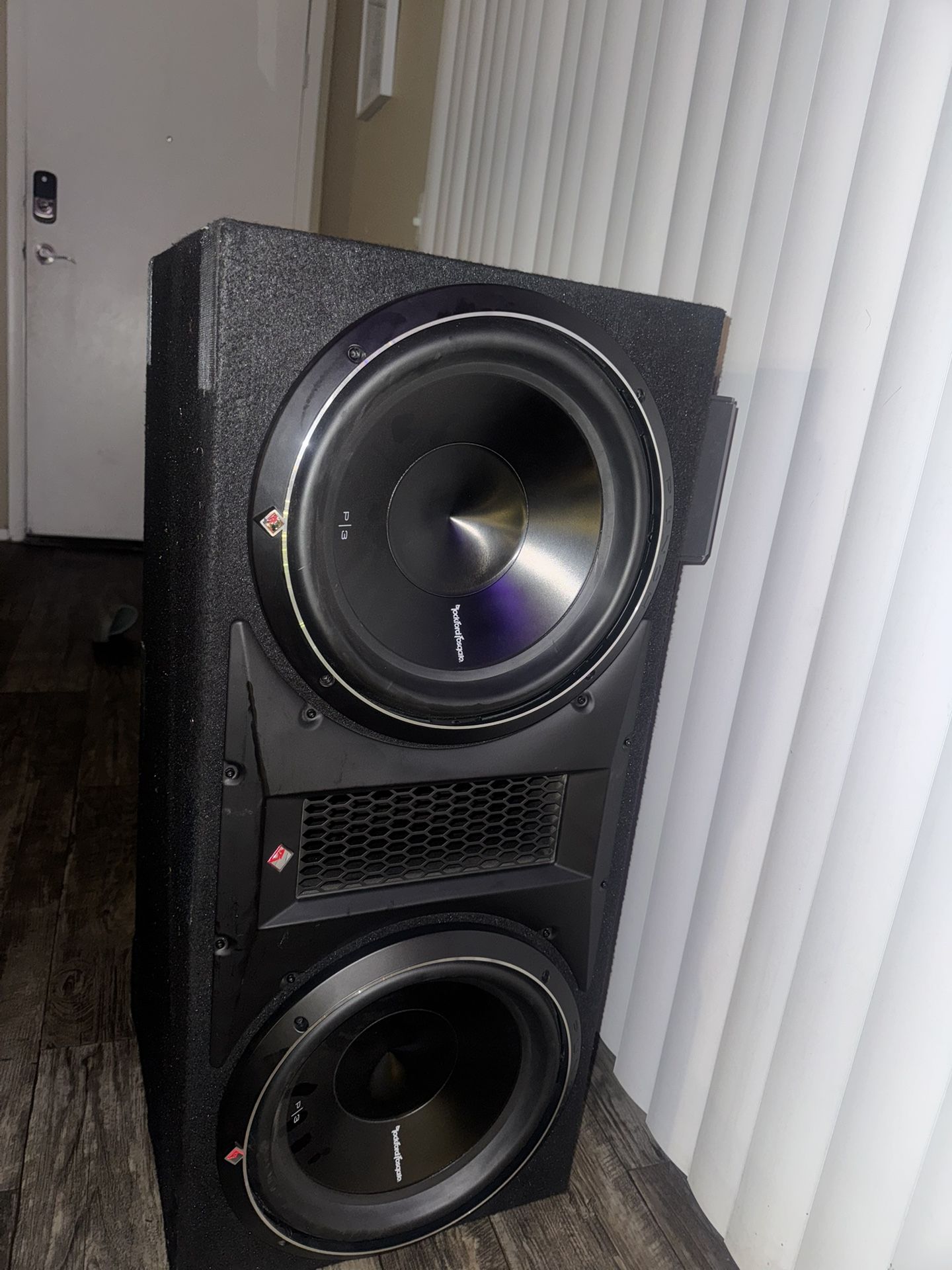 Rockford Fosgate P3-2X12 Punch Dual P3 12"