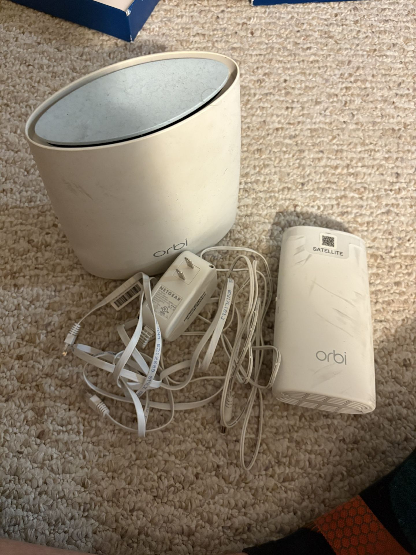 Orbi Mesh Network Router And Extender