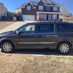 2011 Chrysler Town & Country