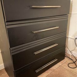 4PIECE QUEEN BED SET 