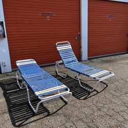 Pool Lounge Chairs 