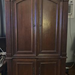 Large Antique-Style Mahogany Armoire / Entertainment Cabinet w/ Carved Details & Drawers