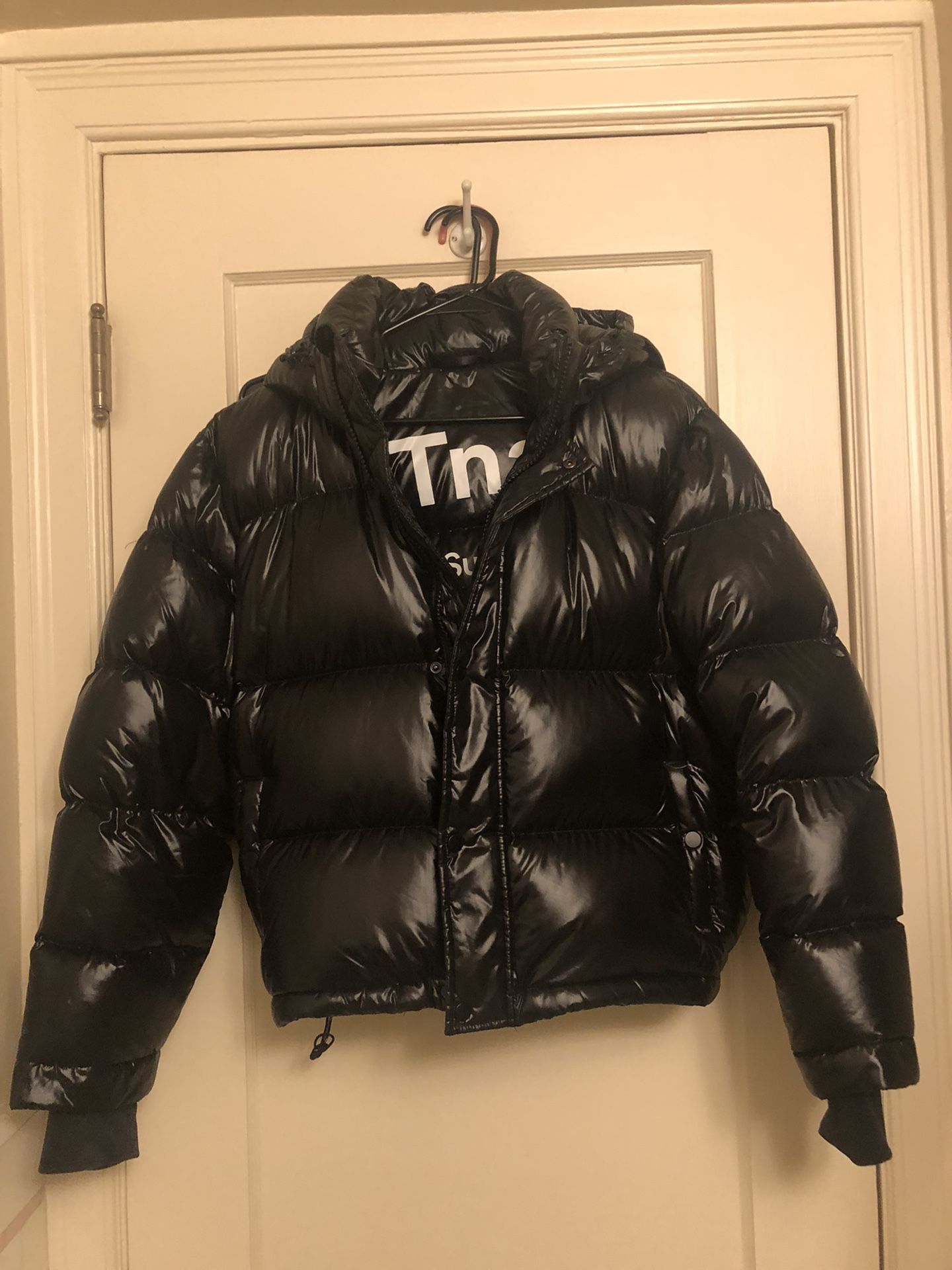 Aritzia Tna Super Puff Womens Xl For Sale In Seattle, Wa - Offerup