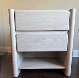Nightstand with Charging Station, Nightstand with Rounded Corner Design, 23.6" W Modern Nightstand for Bedroom, Sofa Side, Cream