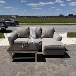 🛋️Fabric Couch with Chaise - Delivery Available 