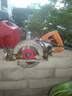 Worm drive saw Ridgid