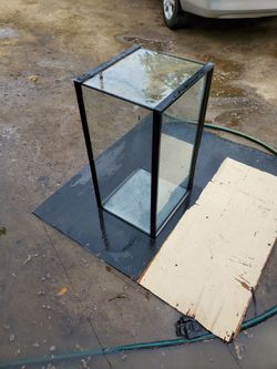 28 gallon aquarium