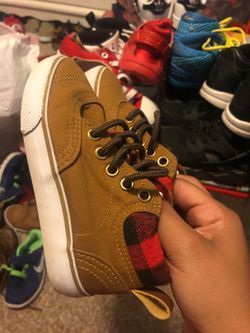 Toddlers sneakers
