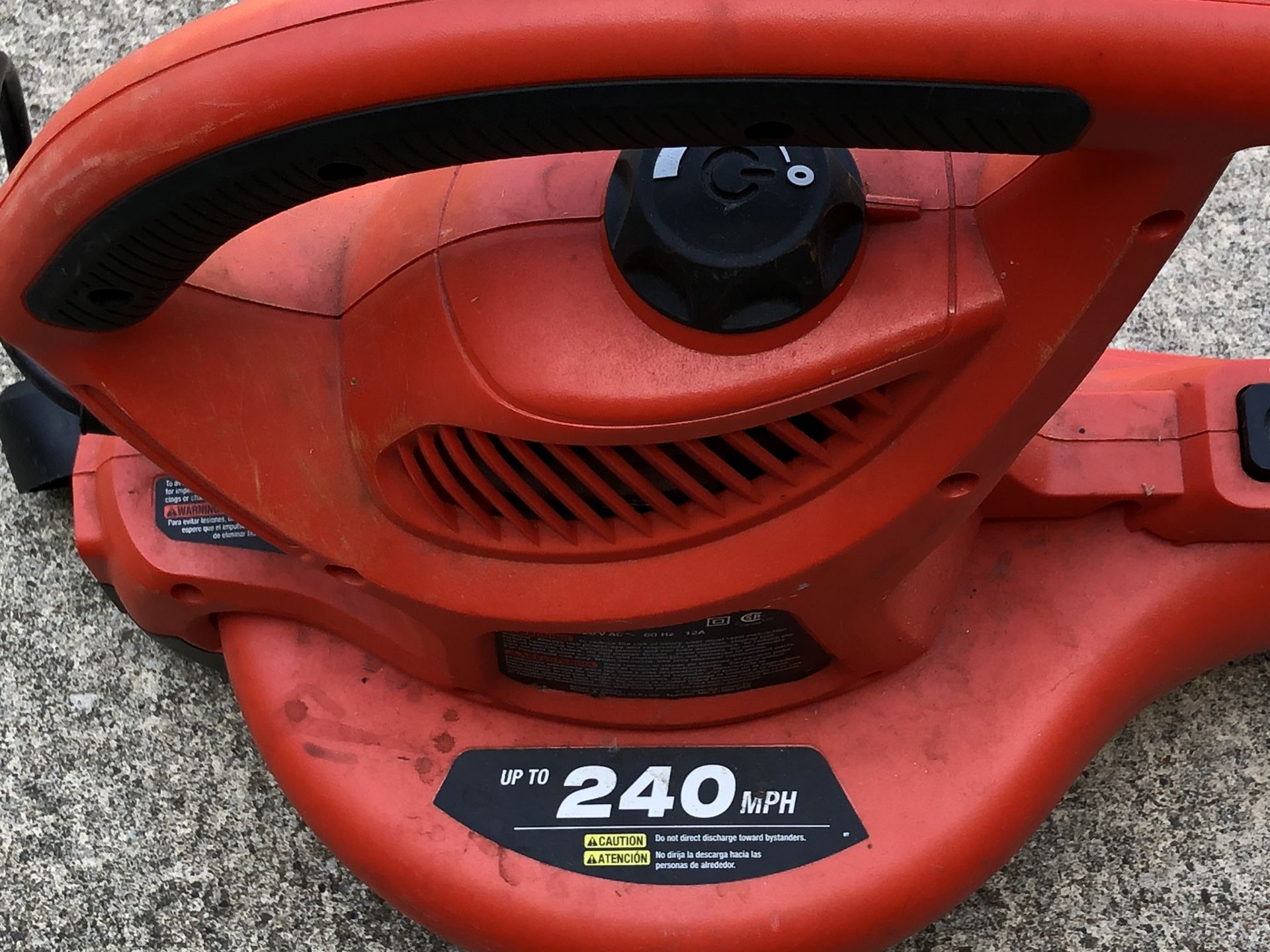 Black & Decker 240 Electric Leaf Blower