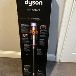 New dyson V15 Detect Vacuum 