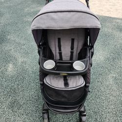 Graco brand Baby stroller with 4 cup holders (Pickup before April 30th)
