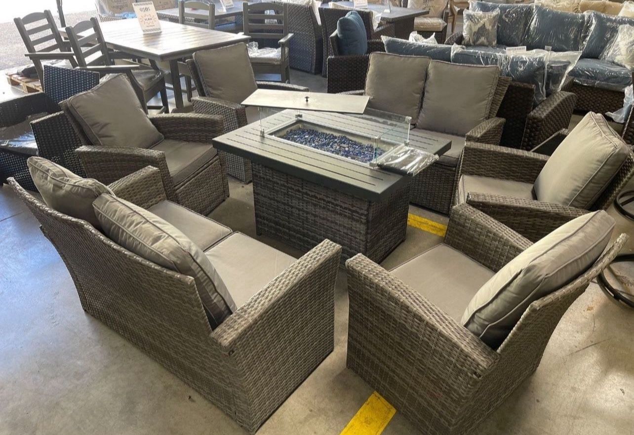 9 Piece Outdoor Patio Furniture Set with Fire Pit *New*