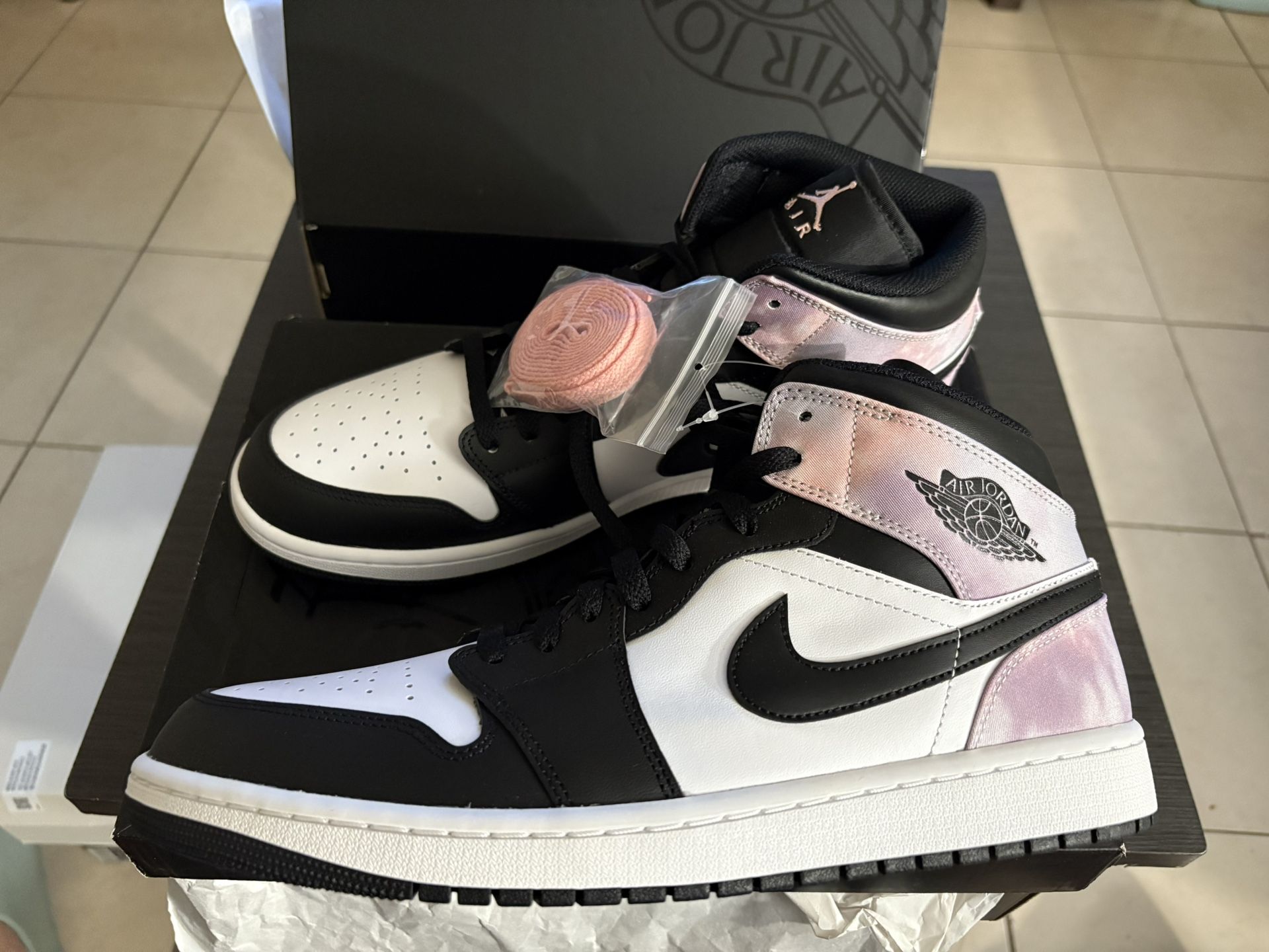 Jordan 1 Mid Sz 12