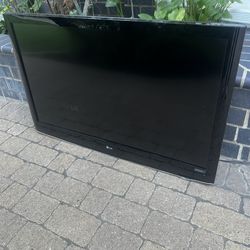 LG 47LH30 TV Monitor Comes With Legs And Power Cable