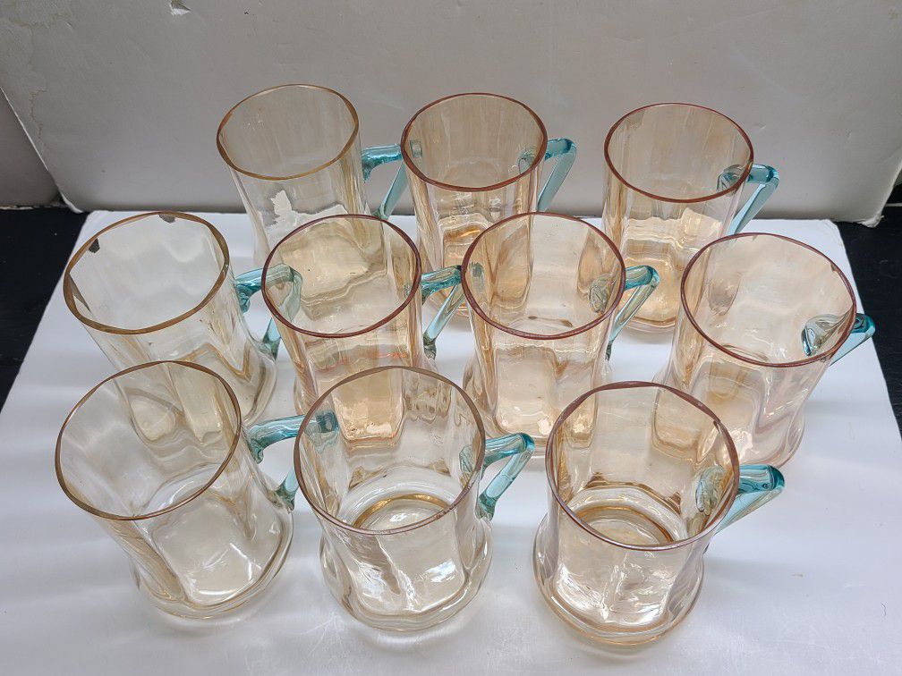 VINTAGE SET OF 10. GLASSES