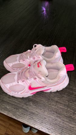 Girl Nike shoes size 13