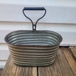 Farmhouse Bucket