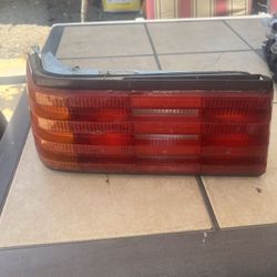1994 Mercedes Sl500 Left Rear Light Lens