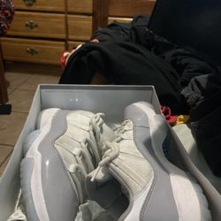 Jordan 11 Retro Lows Cement Greys