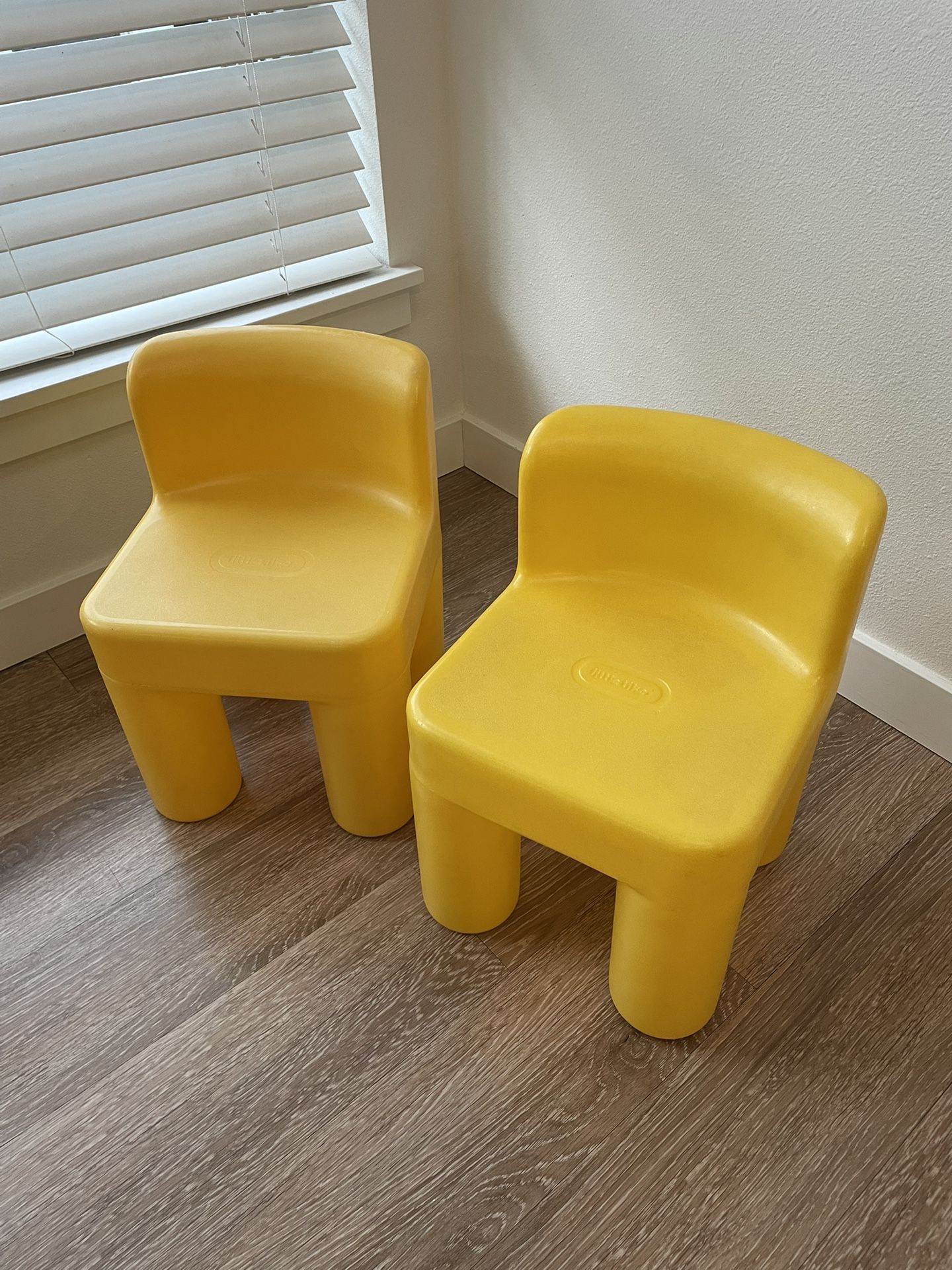 Vintage Little Tikes Indoor/Outdoor Toddler Chair