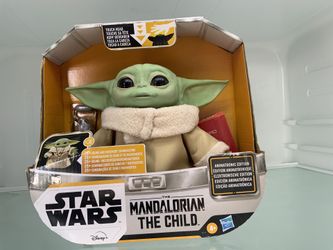 Star Wars The Mandalorian The Child Animatronic Edition toy by Hasbro.