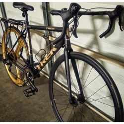 2015 Custom MATTE BLACK AND GOLD TREK ALPHA 1.1