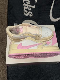 Shy pink Jordan 1 low Travis ps size 2y