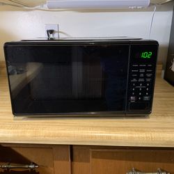 Microwave 700 Watts