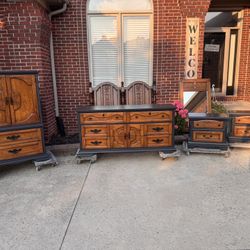 Gorgeous 6-Piece Vintage Bedroom Set