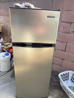 Thomson 2-Door Mini Fridge with Freezer - Works Great!