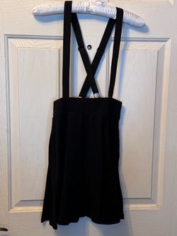**Hot Topic black suspender skirt! **