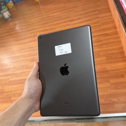 iPad 8th Generation 32GB WiFi Only Used 