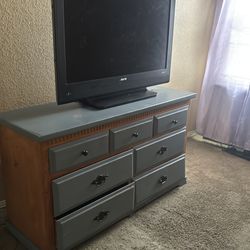 Free Dresser witj working TV