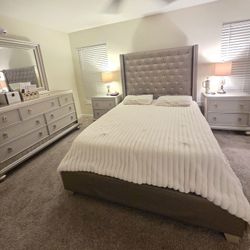 Sofia Vergara Collection Queen Bedroom Set (Box Spring Included)
