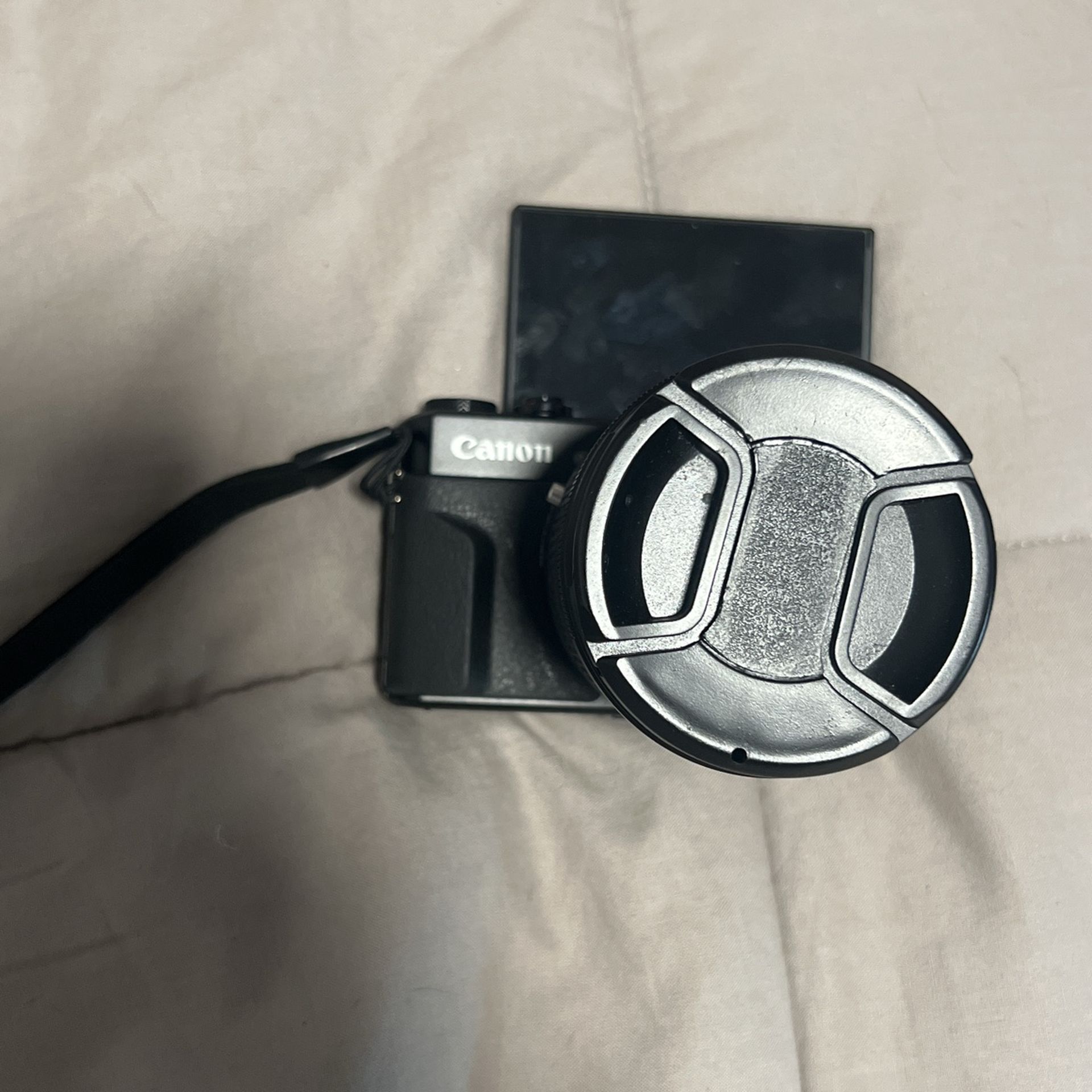 Canon G7X Mark II W/ Neweer Wide Angle Lens