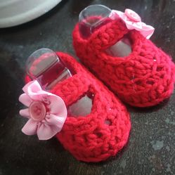 Shoes crochet for baby girl