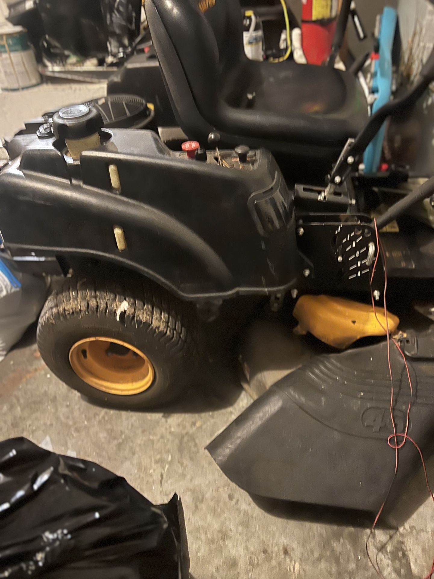 Poulan zero Turn Tractor