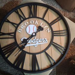 DODGER  OVERSIZE  CLOCK  🧢⚾️ MAKE A STATEMENT 