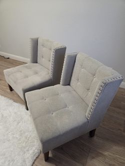 Accent chairs Set.  Sillas de Acento Set