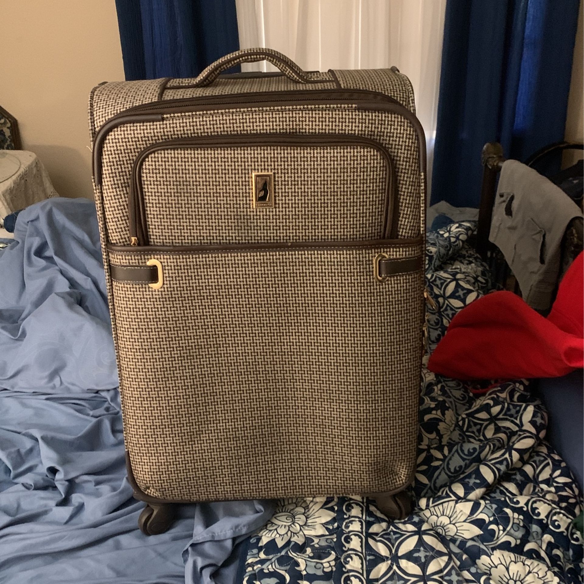 London Fog Luggage