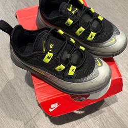toddler shoes nike