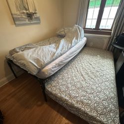Convertible Twin - Full Bed With 2 Twin Mattresses