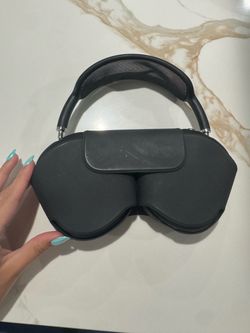 Apple AirPods Max Headphones Space Gray