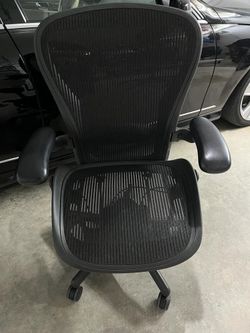 Herman Miller Aeron size C office chair - Fully Loaded