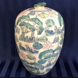 Glazed Ceramic Decorative Lidded Chinese Pot Container