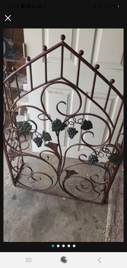 FLOOR AND WALL CANDLE HOLDER DISPLAY