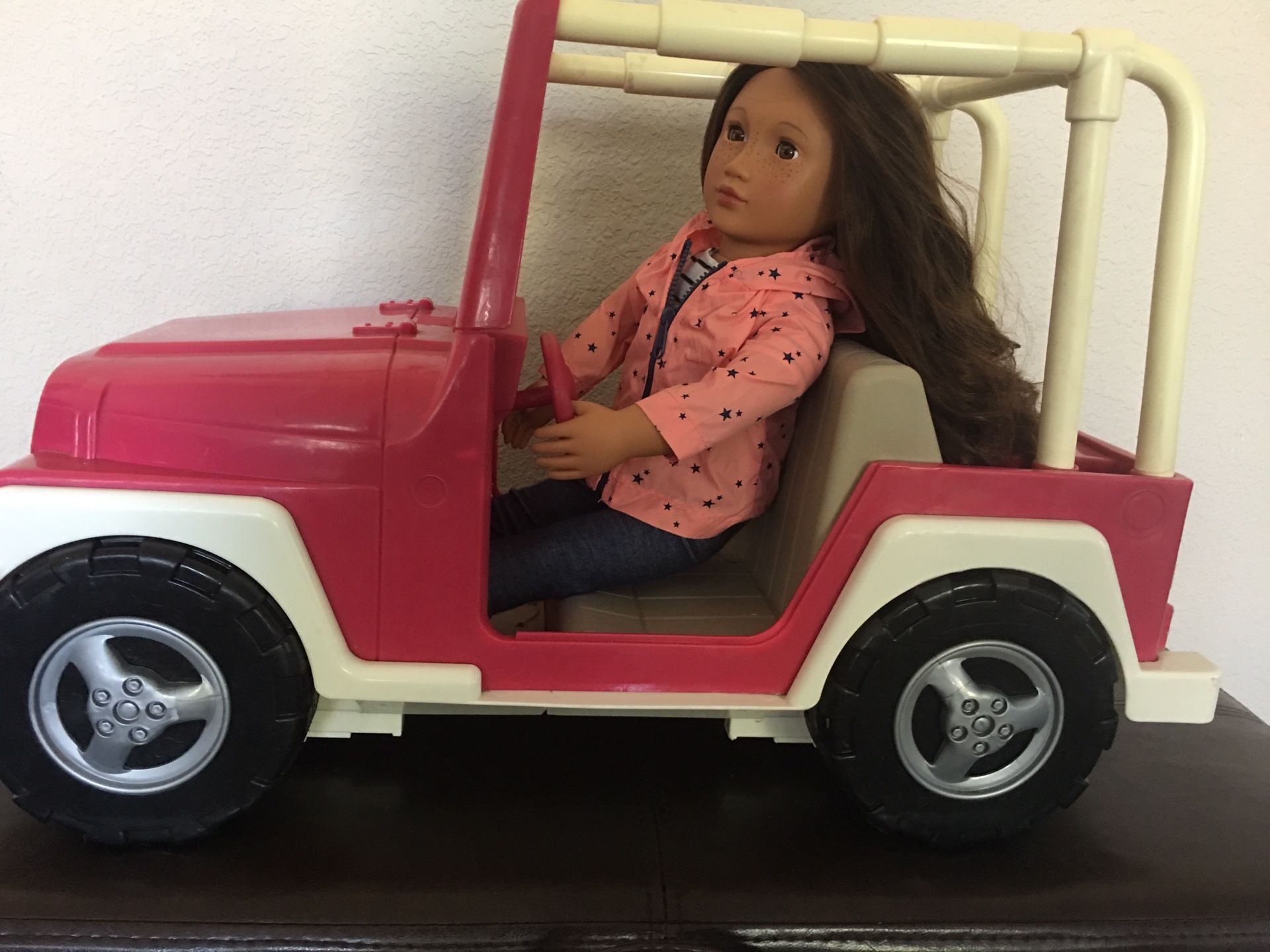 JEEP - FOR OUR GENERATION DOLL OR AMERICSN GIRL DOLL . JEEP HAS SOME FADING BUT IN VERY GOOD CONDITION !! DOLL NOT INCLUDED BUT CAN BE PURCHASED S