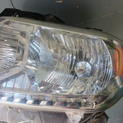 Headlights For Toyota Tundra 2014 2018