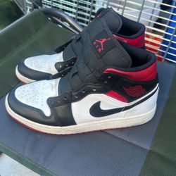 Air Jordan Nikes 9.5 